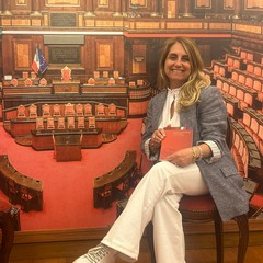 La consigliera Sblendorio con la delegazione pugliese al Senato