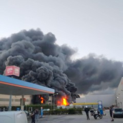 incendio zona industriale