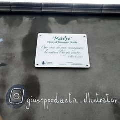 Il murale "Madre", dell'artista Giuseppe d'Asta