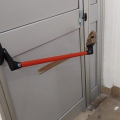 Vandalizzati gli spogliatoi del campo sportivo comunale