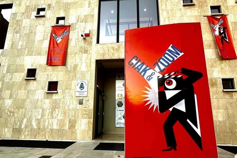 Contributi ad associazioni e enti