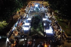 Modugno, il Parco San Pio si illumina di sera: grande successo per la “Cena in Bianco”