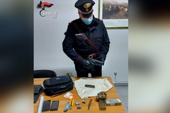 Recuperata a Modugno dai Carabinieri una pistola con 98 munizioni