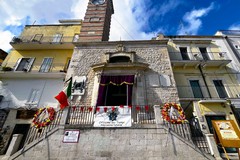 Chiuso ieri il Carnevale a Modugno: dalla camera "ridente" di Zi Rocc al corteo, la festa in città