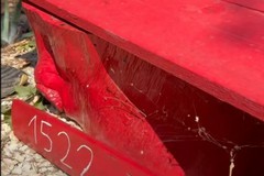 Vandalizzata la panchina rossa contro la violenza sulle donne: la denuncia di “Sentieri Modugnesi”