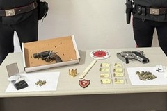 Armi, munizioni e droga: i Carabinieri arrestano una coppia di coniugi