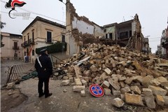 Palazzina crollata a Modugno, nessun ferito