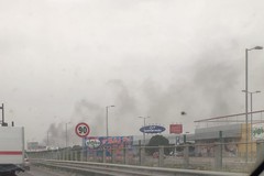 Incendio a Bari Santa Caterina, disagi per la viabilità anche a Modugno