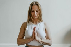 Domani a Modugno la giornata del benessere mentale tra yoga e meditazione