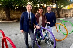 Nelle scuole di Modugno arrivano nuove rastrelliere per biciclette