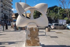 Installate 5 nuove sculture a Modugno. Bonasia: «Da blocchi di pietra a patrimonio permanente della nostra città»