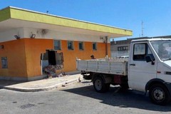 Assalto all'ufficio postale di Modugno: furgone usato come ariete