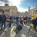 Modugno in movimento: centinaia di persone in bici tra le vie della città