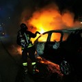 Automobile prende fuoco sulla SS96 a Modugno
