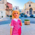 Barbie in Town a Modugno, foto in piazza Sedile