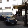 Guida un'auto rubata senza patente: 50enne arrestato dai carabinieri di Modugno