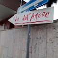 L'amore... ditelo con un messaggio per strada