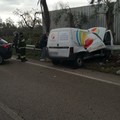 Furgone contro guardrail sulla Modugno-Carbonara, muore 25enne
