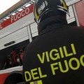 Incendio a Modugno, ordinanza del sindaco: "Limitare attività all'aperto"