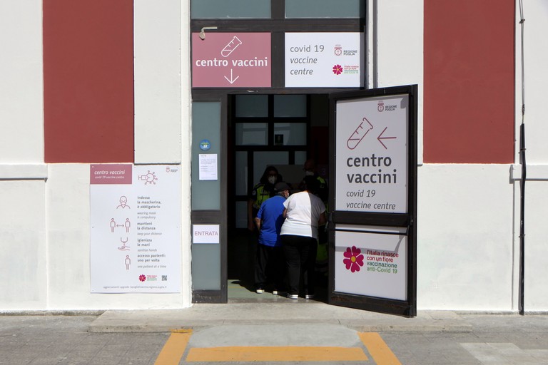 centro vaccini JPG
