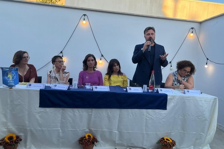 Grande successo per la Cerimonia delle Candele della Fidapa BPW Italy a Modugno