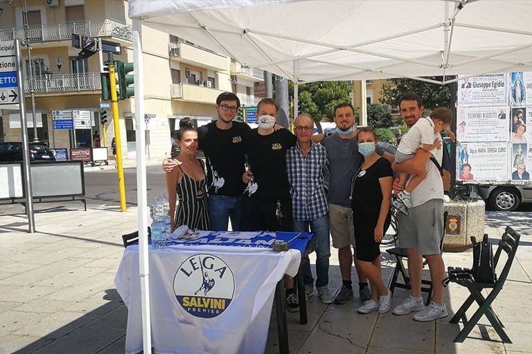 La Lega in piazza a Modugno