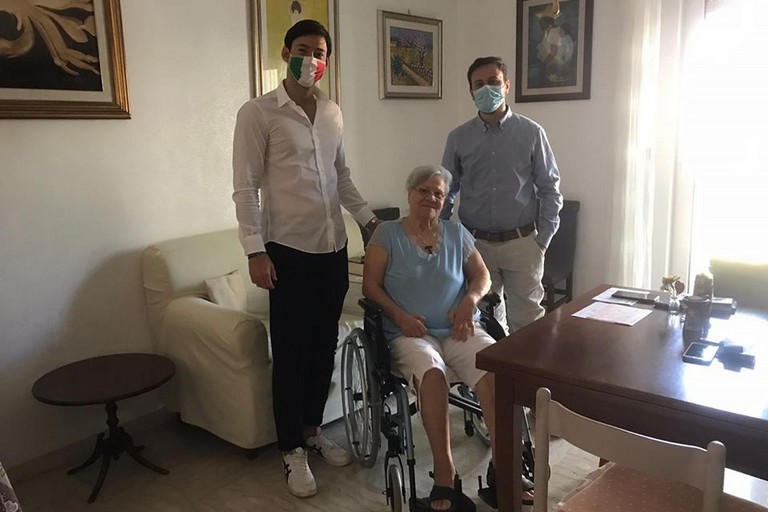 La visita di Lopez a nonna Pia