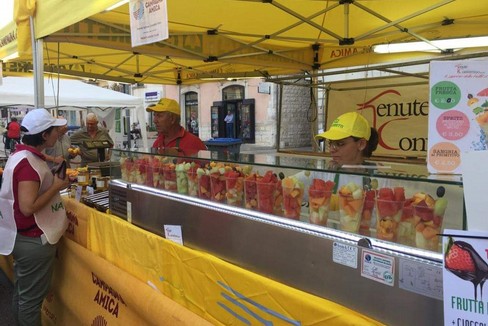 Mercato contadino, appuntamento domenica in piazza