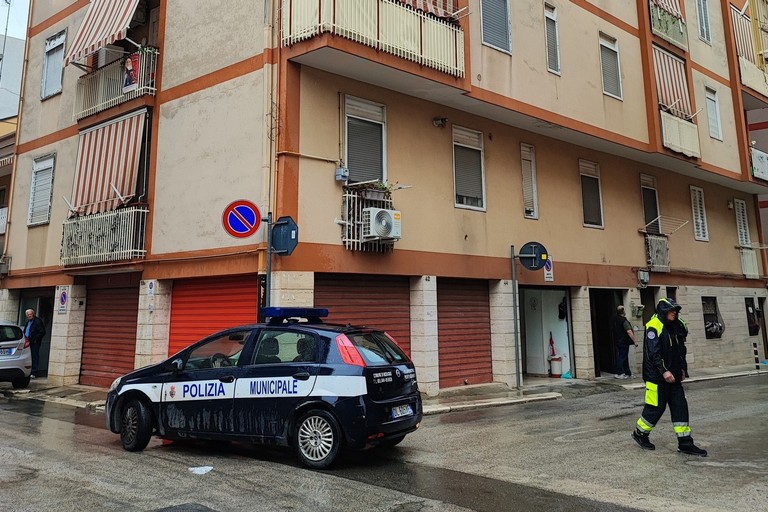 Palazzo inagibile, famiglie sgomberate a Modugno